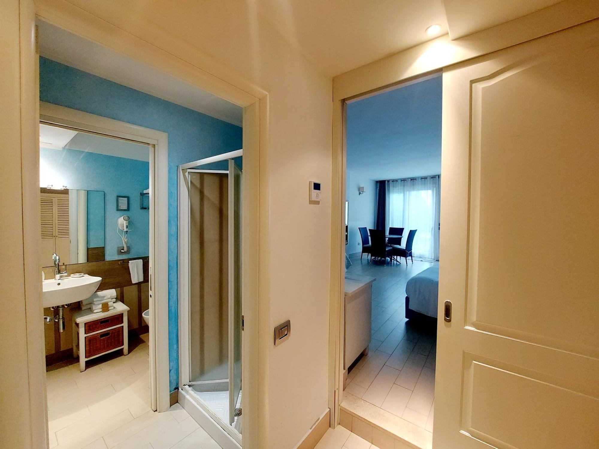 Hotel La Del Mare 3*